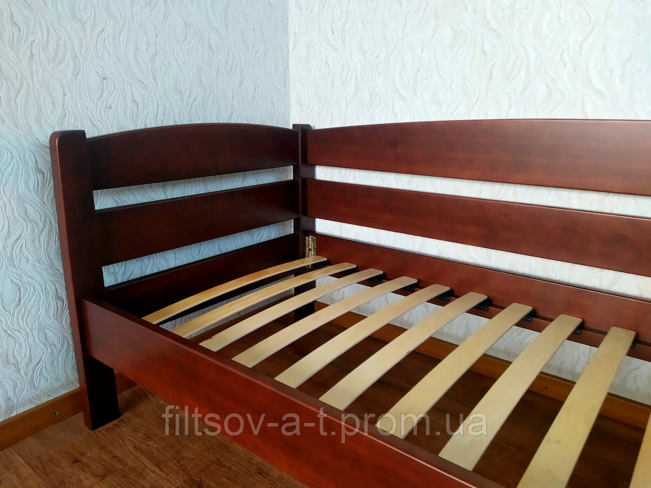 Детская подростковая кровать тахта с бортиком из массива дерева "Таисия" от производителя 80х200, цвет на выбор - фото 2 - id-p1121222927