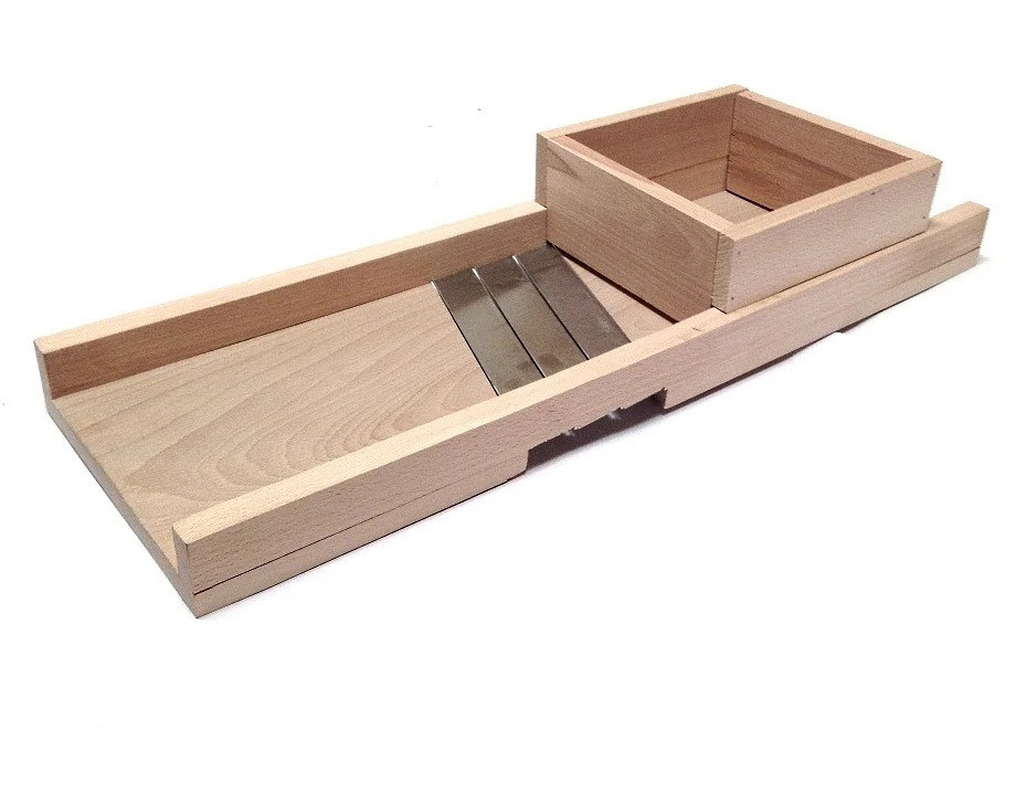 Капусторізка (шатківниця) дерев'яна на 3 ножі