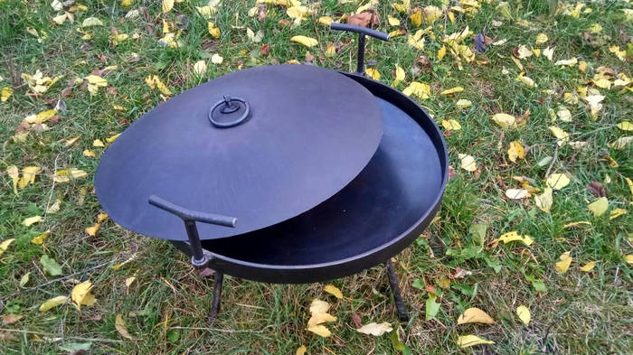 Сковорода из диска бороны 40см с отверстием посередине с ножками для ...