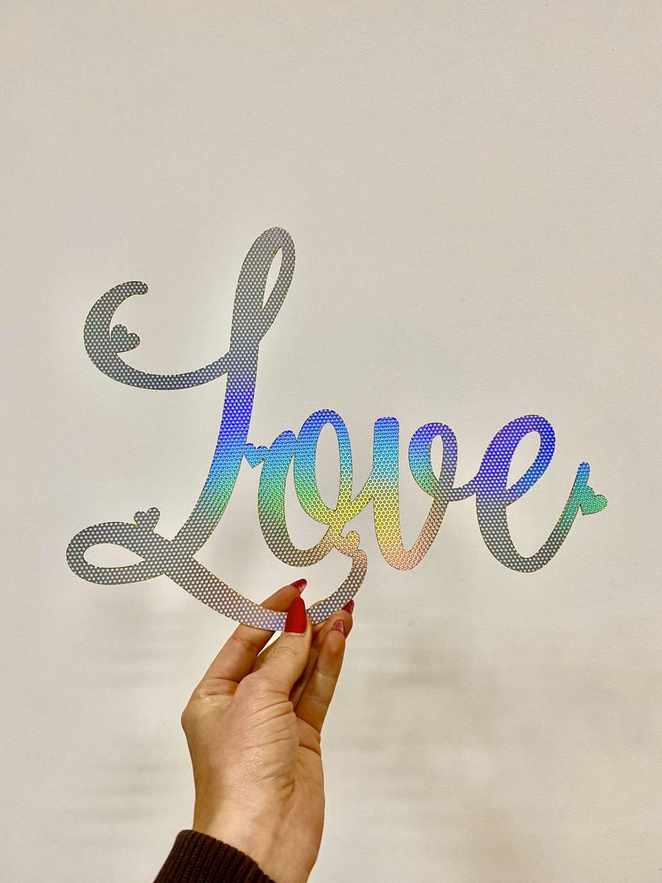 Напис Слово Love Manific Decor з пластику для свята що змінює колір (хамелеон) 30*23 см