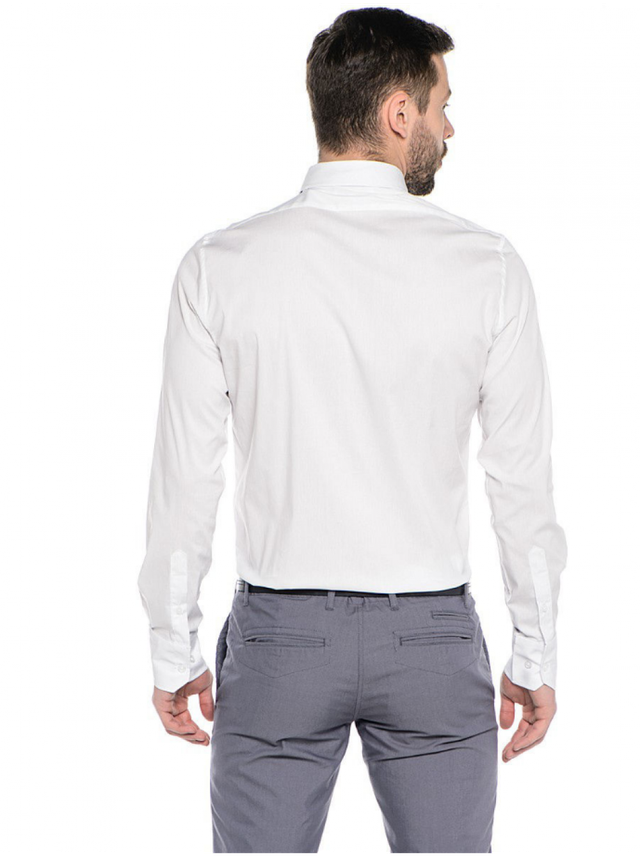 Модная рубашка мужская классическая