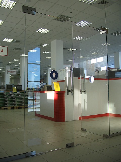 Монтаж і регулювання дверей в офісах і торгових комплексах, фото 1