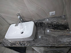 Стільниця в ванну кімнату