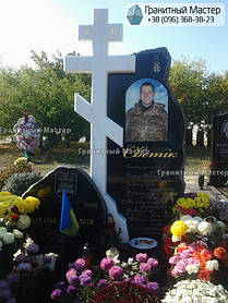 Памятник молодому парню погибшему в АТО. Киев, Южное кладбище 1