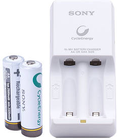 Зарядний пристрій для акумуляторів Sony Compact Charger + 2xAA 2500 mAh