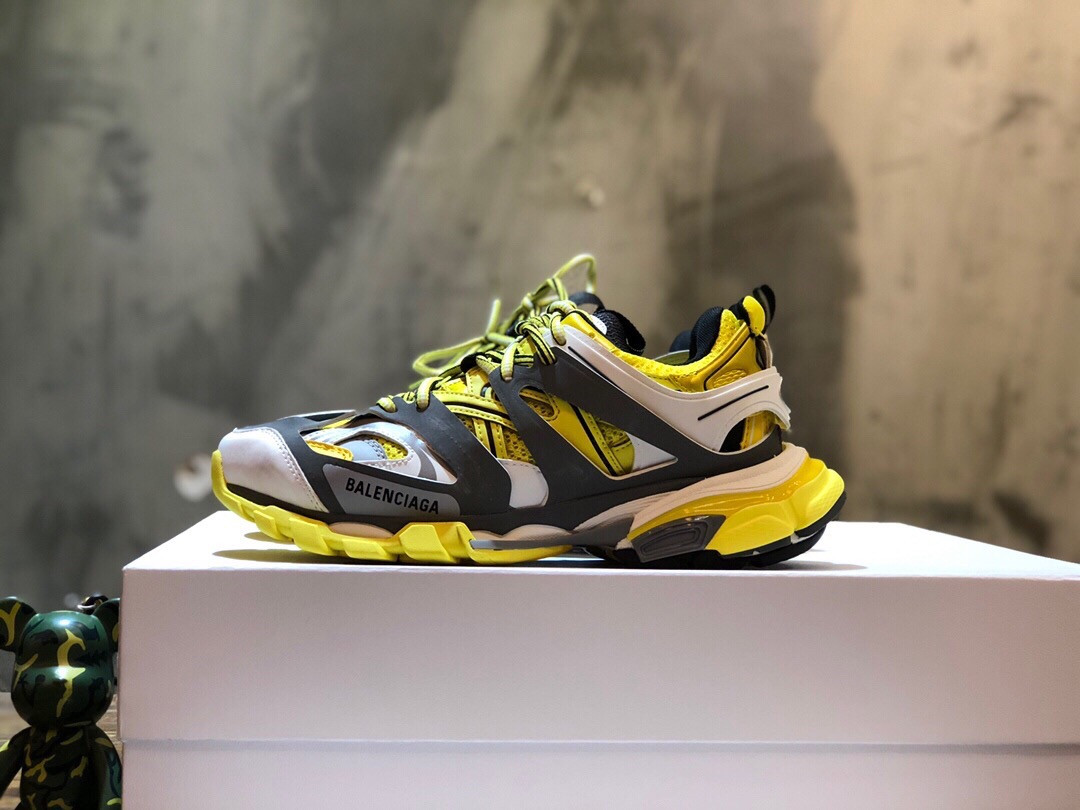 Жіночі кросівки Balenciaga