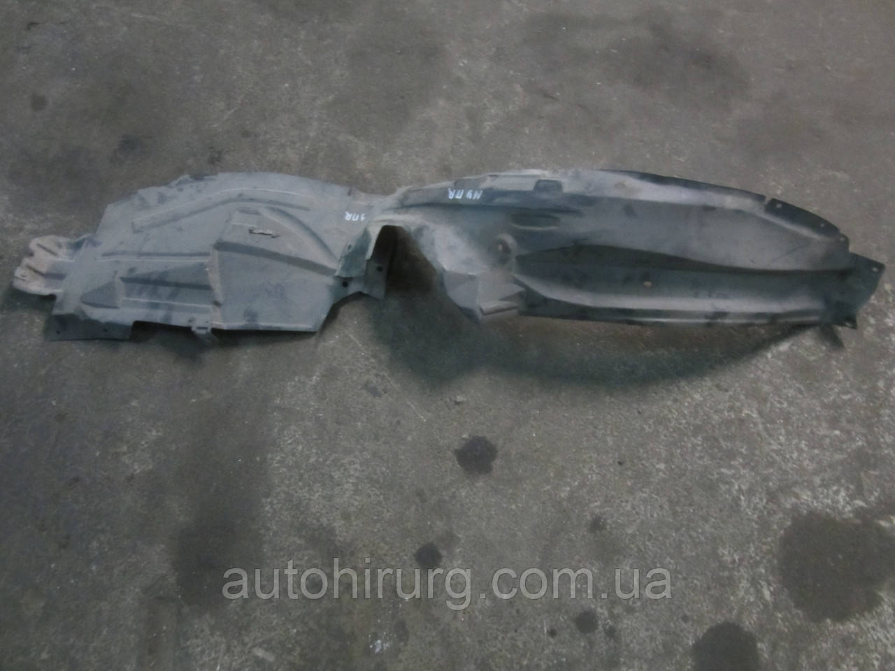 Передній правий підкрилок Nissan Murano Z50