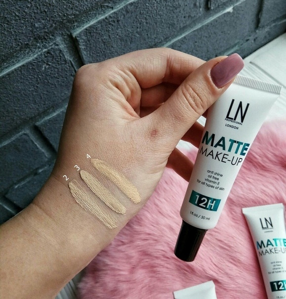 Матувальний тональний крем LN Professional 12H Matt Make-Up