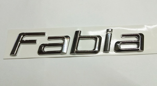 Шильдетик напис Fabia на кришку багажника, фото 1