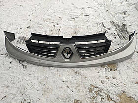 Решітка радіатора Renault Trafic 2006-2014, 7701477202 (Б/У)