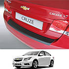 Пластикова захисна накладка на задній бампер для Chevrolet Cruze sedan 2009+