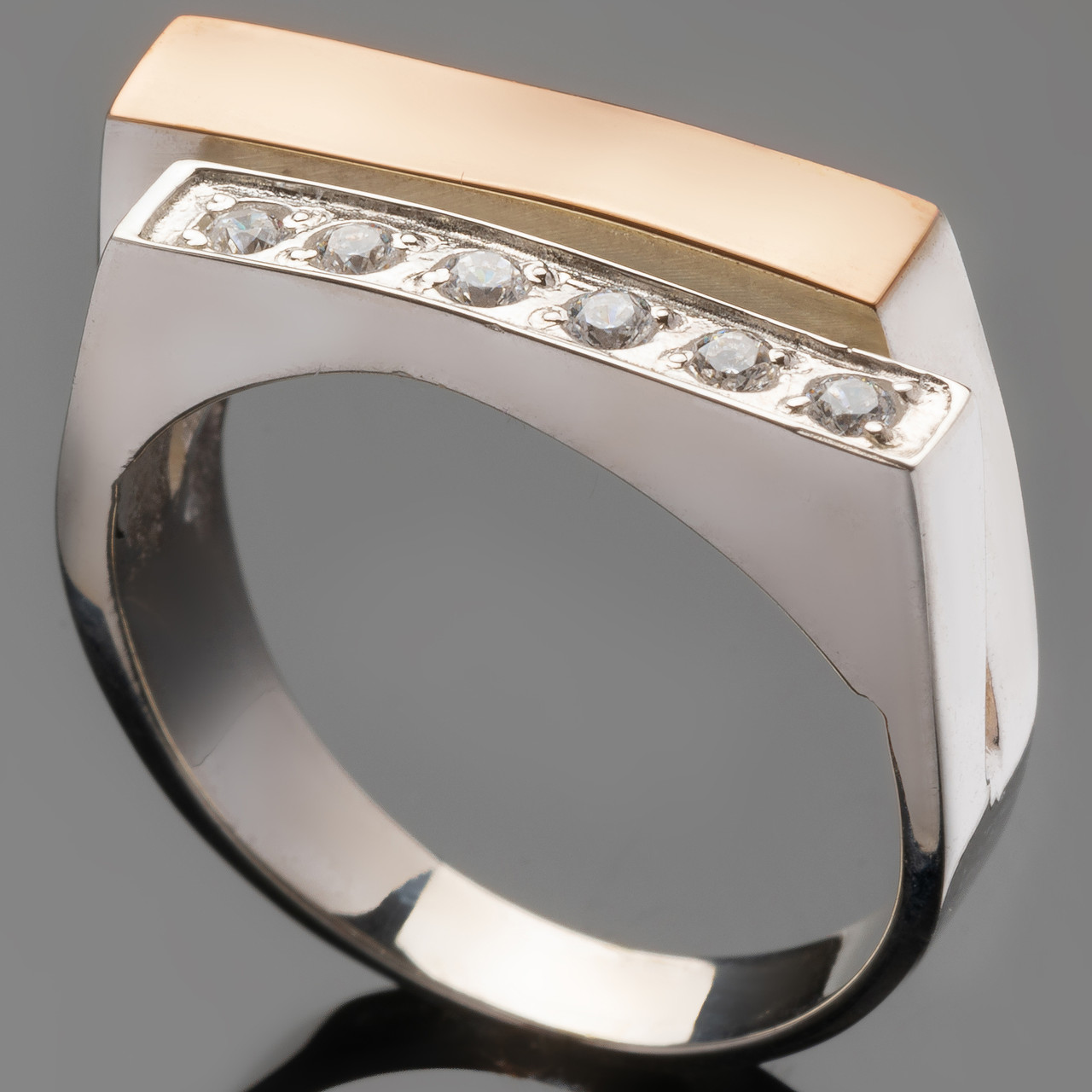 Серебряное кольцо 925 пробы с золотом арт. 485к