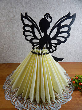 Декоративна дерев'яна серветниця "Фея" чорна