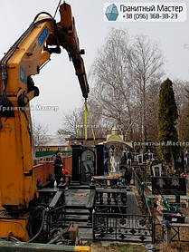 Гранитный комплекс из гранита мужчине. 3