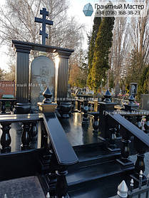 Гранитный комплекс из гранита мужчине. 7