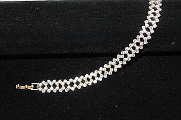 Чудовий срібний браслет з камінням гірський кришталь