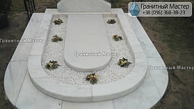 Детский памятник в форме сердца из мрамора 7