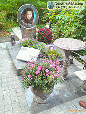 Памятник девушке из гранита "Гранат"