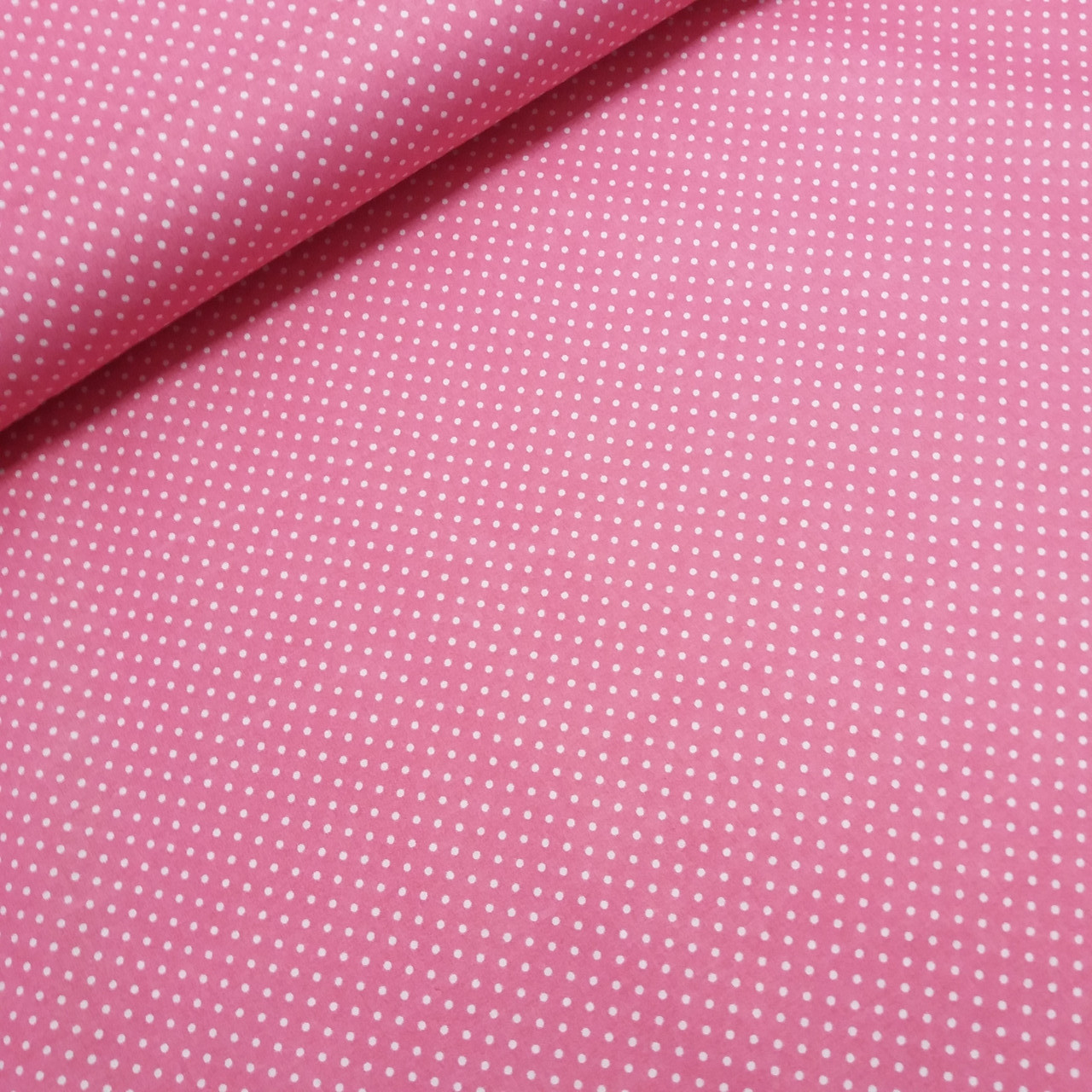 Тканина в дрібну білу крапку на темно-рожевому, ширина 160 см
