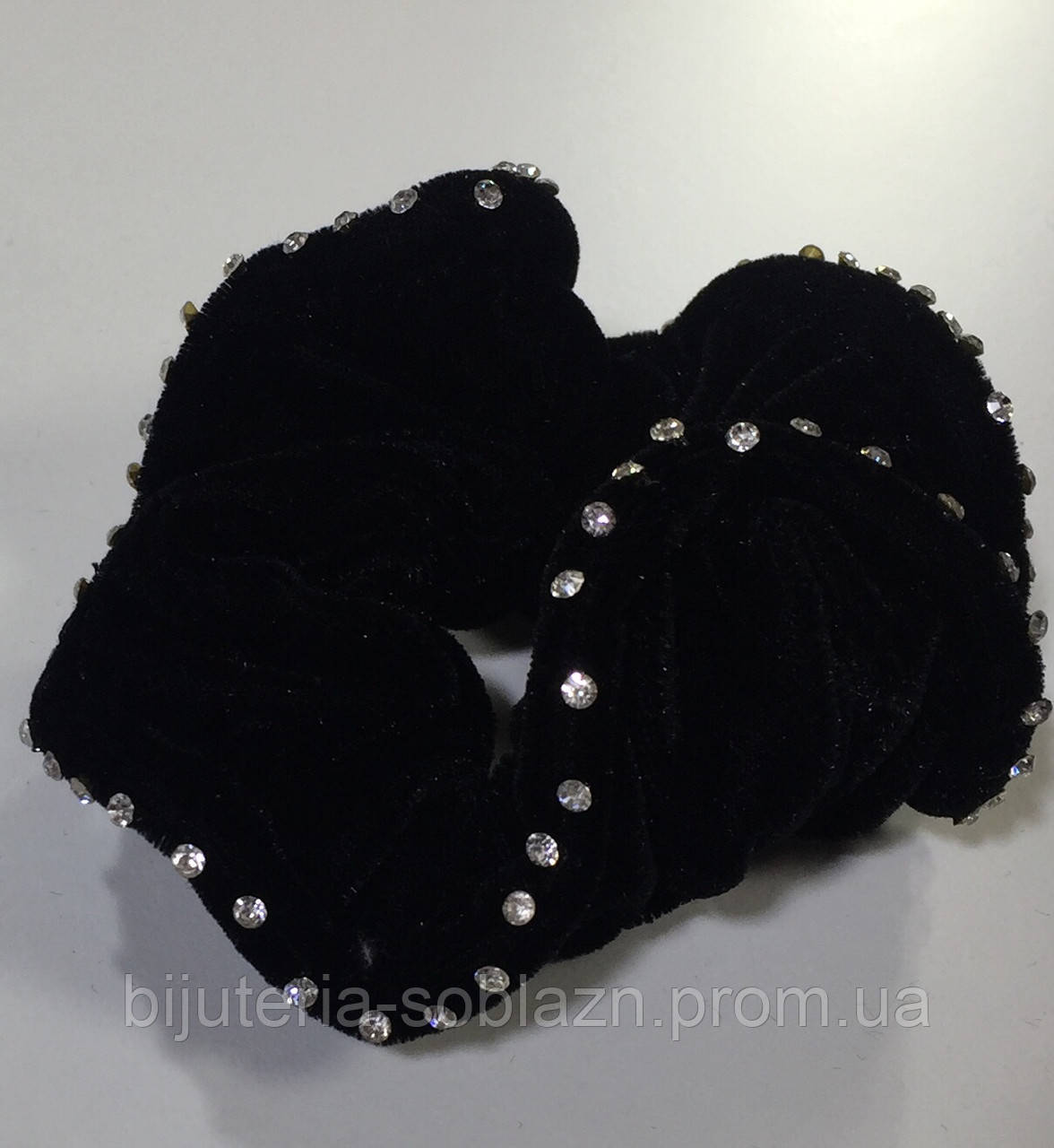 Черная резинка для волос велюровая бархатная Чёрная широкая объемная велюр со стразами - фото 2 - id-p253426520