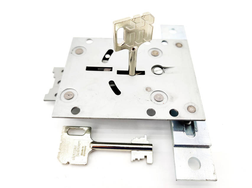 Замок сейфовый Mauer 74046 ключ 65мм (Германия) купить по выгодной