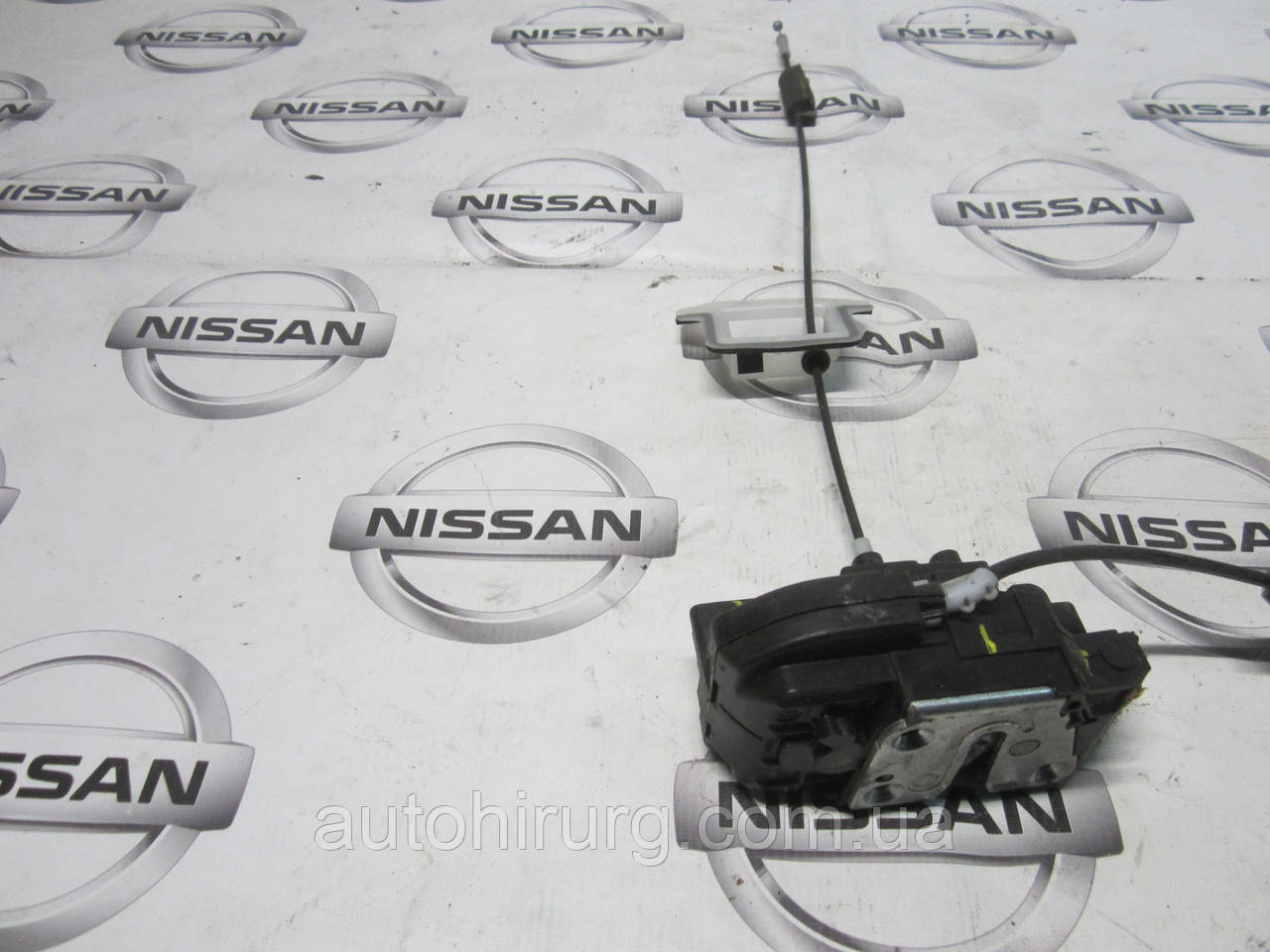 Замок передніх лівих дверейnissan murano z50