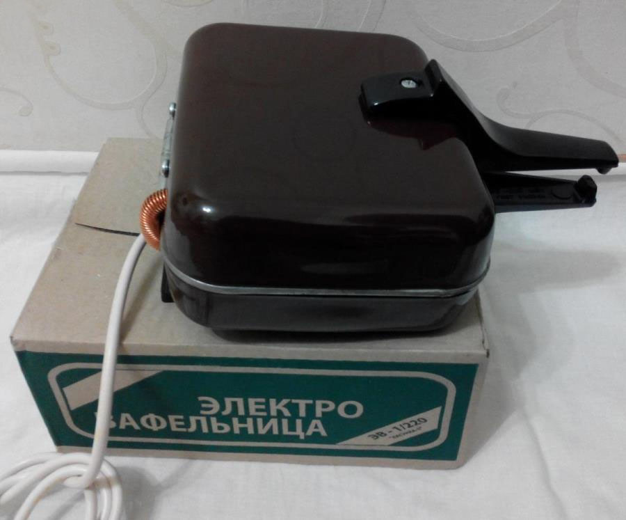 Побутова електрична вафельниця Ласунка (нова, 220 В)