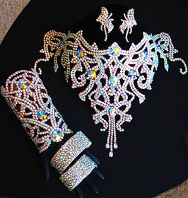 Сценічна біжутерія та аксесуари