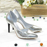 Женские кожаные туфли на шпильке, цвет серебро