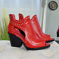 Туфли женские кожаные стильные на высоком каблуке, цвет красный