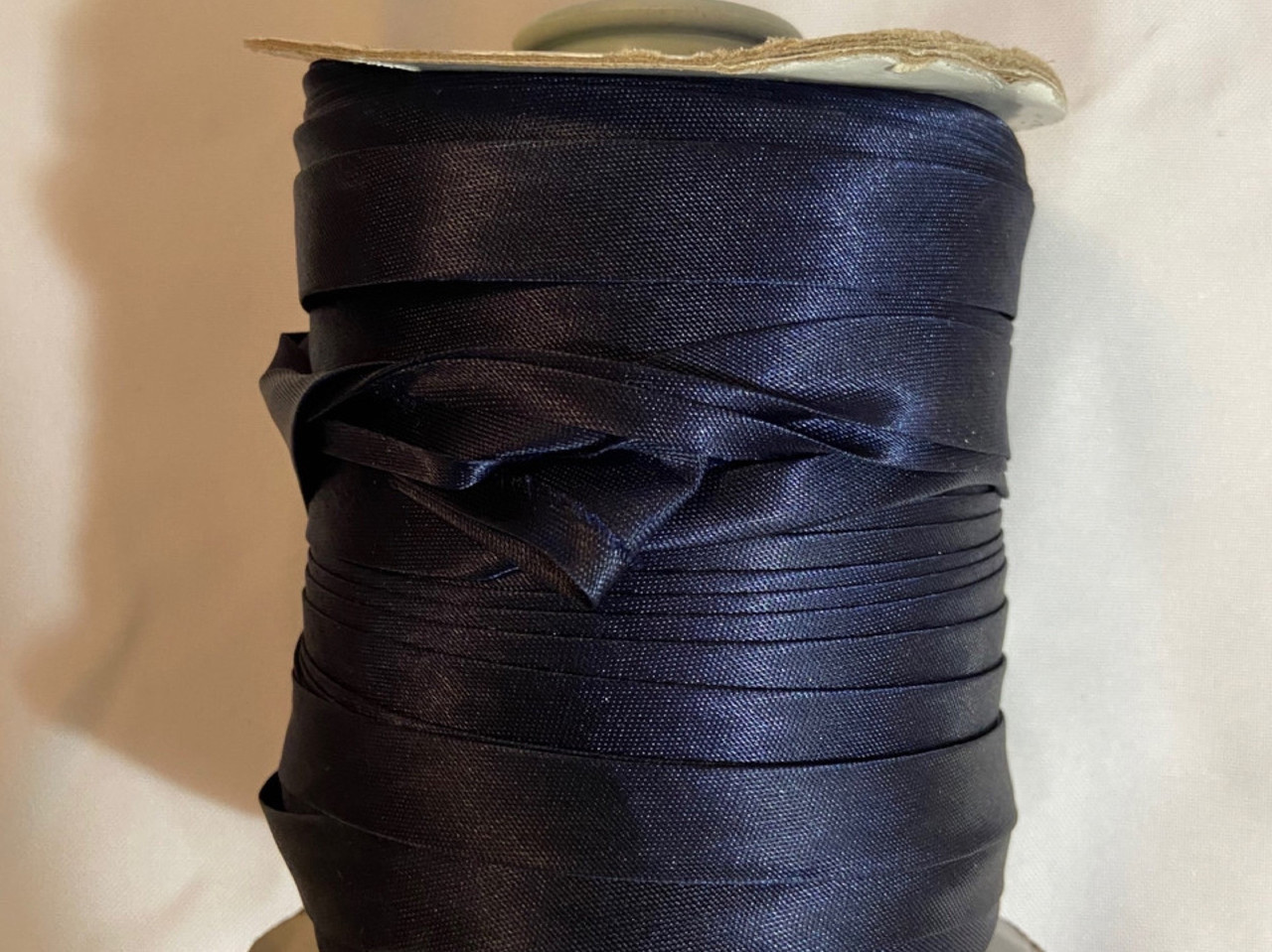 Коса бейка атласна, (темно-синього кольору) 1.5 см