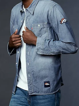 Джинсова сорочка Levi's® NFL Vintage Chambray Shirt — Denver Broncos (М)