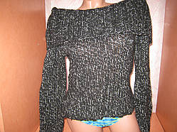 Жіночий короткий светр б/в розмір 46-48