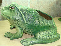 Керамічна жаба середня-кашпо