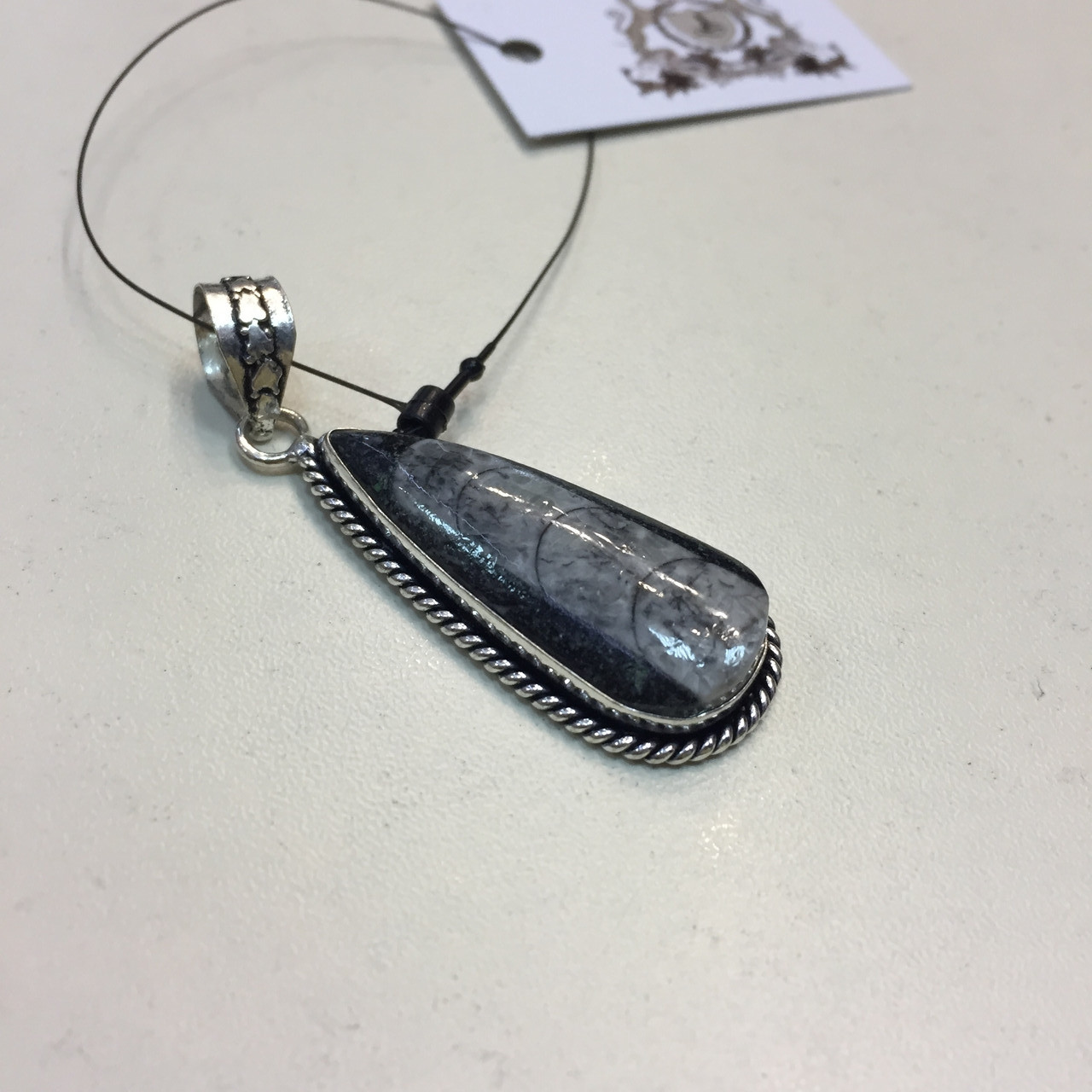 Ортоцерас скам'янілий кулон натурального скам'янілого ортоцераса Індія, фото 1