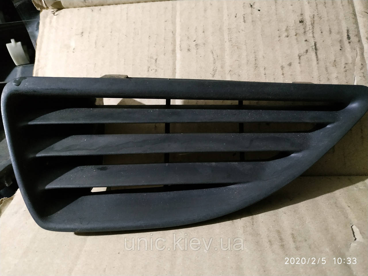 Решітка радітора Рено Меган 1 (ліва) б/в