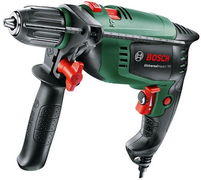 Дриль ударний Bosch UniversalImpact 700 + 39 шт. (0.71 кВт, БЗП) (060313100A)