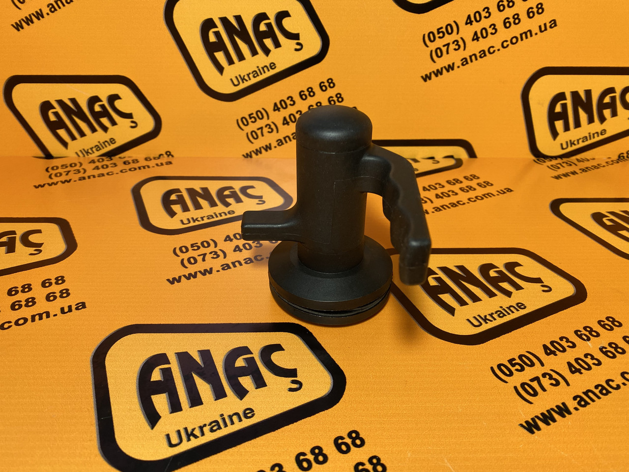 331/34998 Ручка правого бокового скла на JCB 3CX, 4CX
