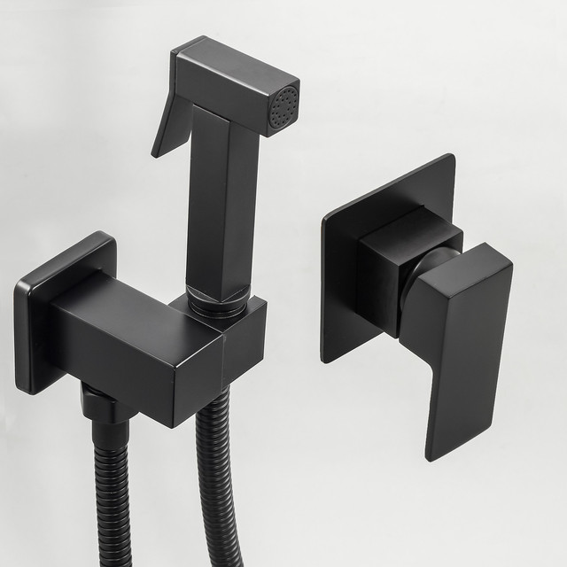 Гігієнічний душ прихованого монтажу BSGD-02 з квадратним дизайном чорного кольору.