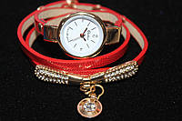 Бесподобные женские часы намотка красный ремешок