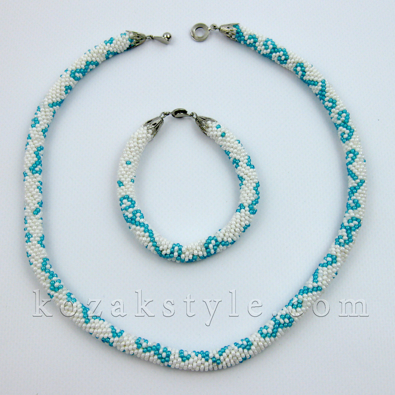 Комплект з намиста й браслета (біло-блакитний)