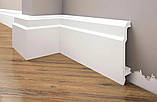 Ударостійкий плінтус LPC-26 з дюрополімер білого кольору Cezar висотою 103мм. Доставка, фото 4