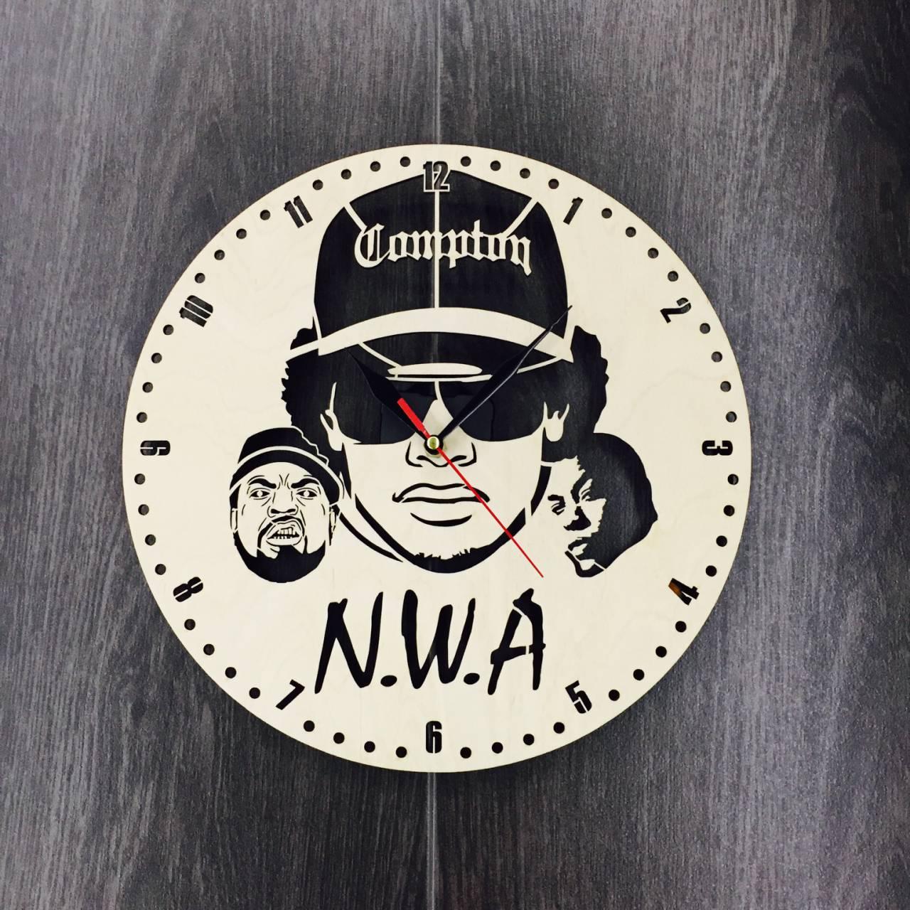 Годинник настінний «N. W. A», дерев'яний циферблат