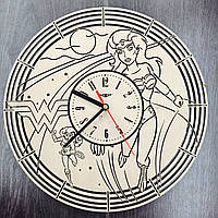 Настенные часы с дизайнерским циферблатом «Чудо-женщина»