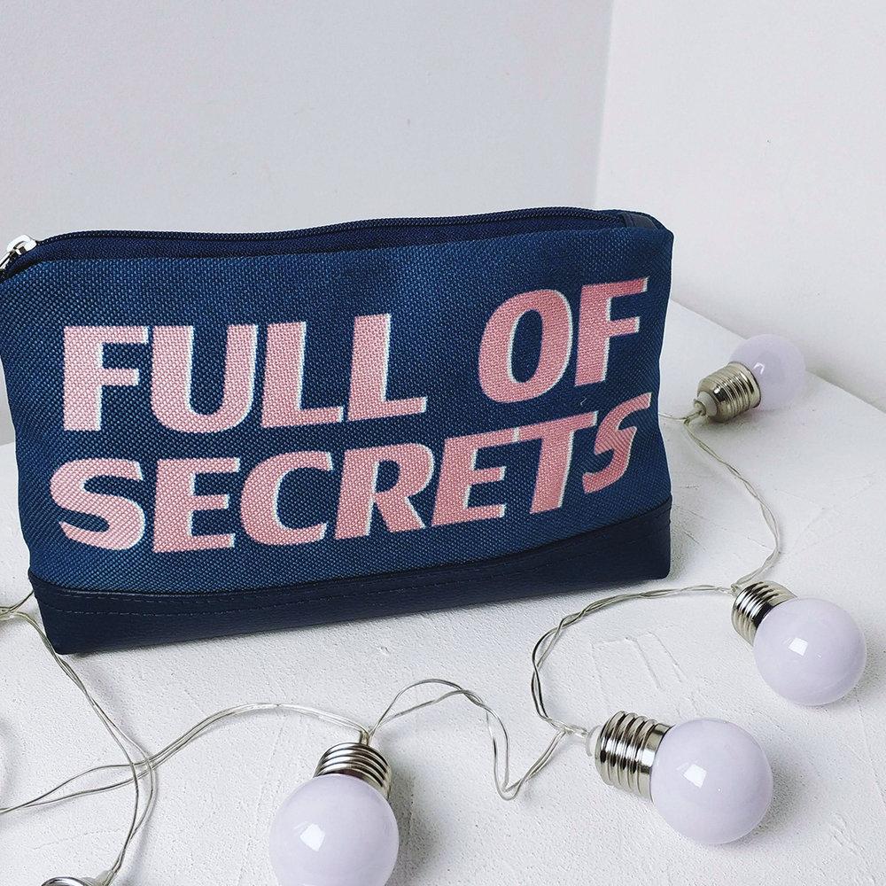 Косметичка дорожня жіноча Lovely Full of secrets 26x15x8 см