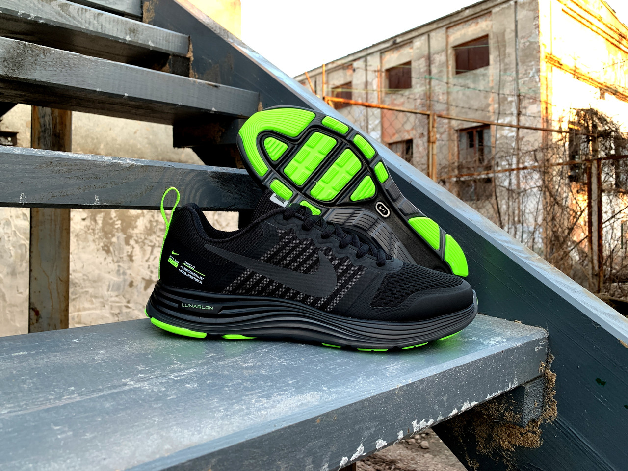 Чоловічі кросівки Nike Zoom Shield Structure 31
