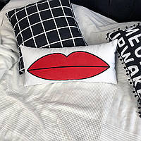 Подушка для дивана бархатная Губы 50x24 см (52BP_URB004)