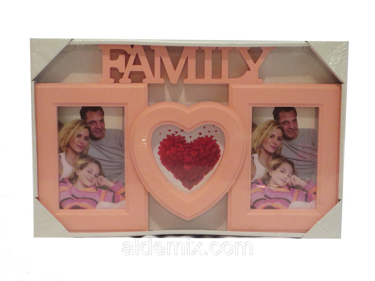 Фоторамка "Family", рожева на 3 фото