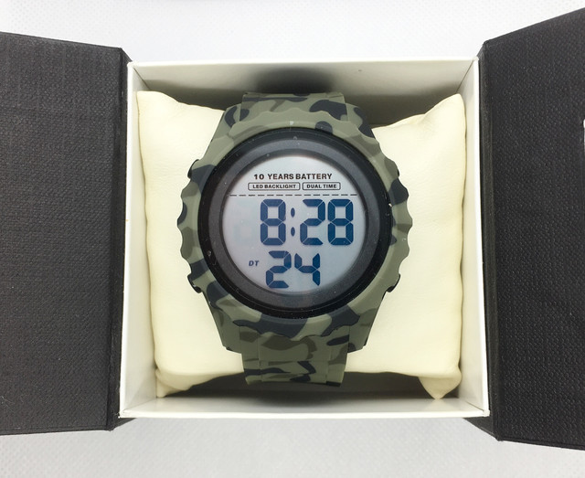 Черные мужские часы 