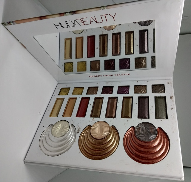Палетка тіней для повік Huda Beauty Desert Dusk Palette 21 відтінок 18 г, фото 1